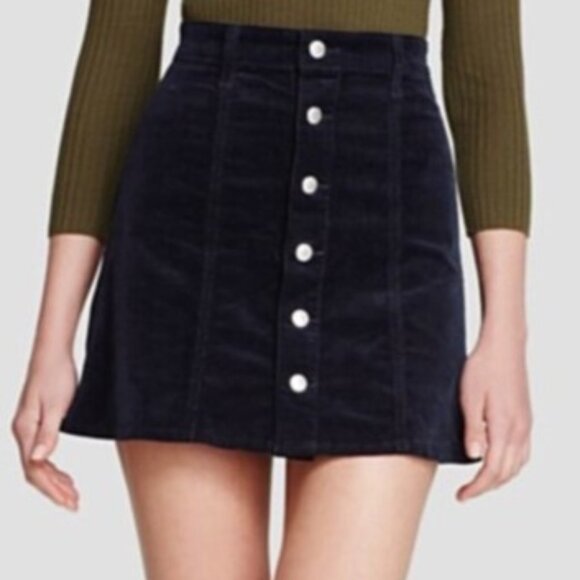 Alexa Chung x AG 29 - Picture 8 of 8